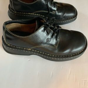 Born Black Leather Shoes size 8; 39